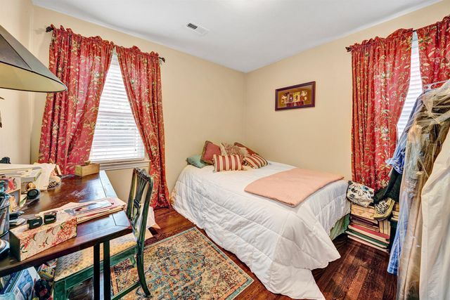 1830 Oxford AVE SW, Roanoke, VA 24015