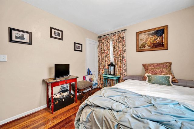 1830 Oxford AVE SW, Roanoke, VA 24015