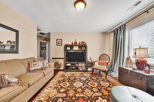 1830 Oxford AVE SW, Roanoke, VA 24015