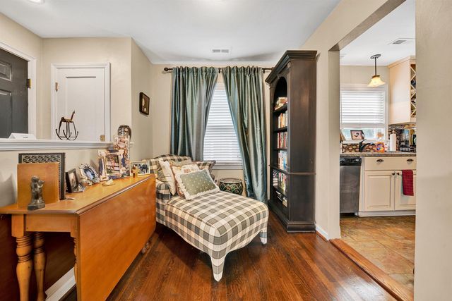1830 Oxford AVE SW, Roanoke, VA 24015