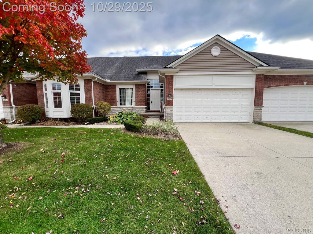 14728 Kings Mill Drive, Utica, MI 48315