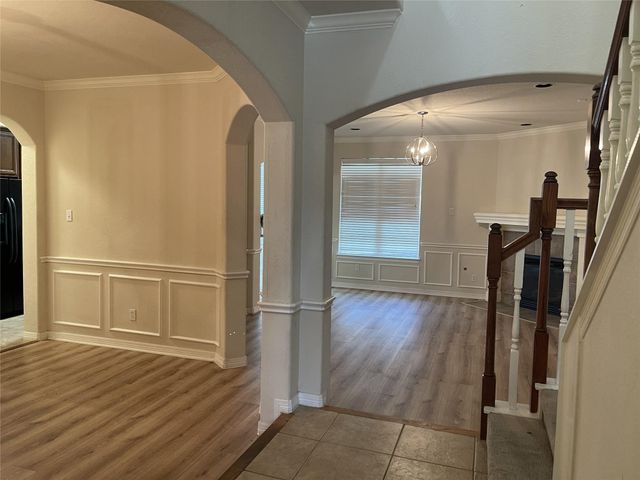 6410 E Linpar Court, Houston, TX 77040