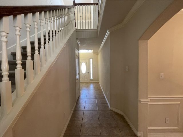 6410 E Linpar Court, Houston, TX 77040