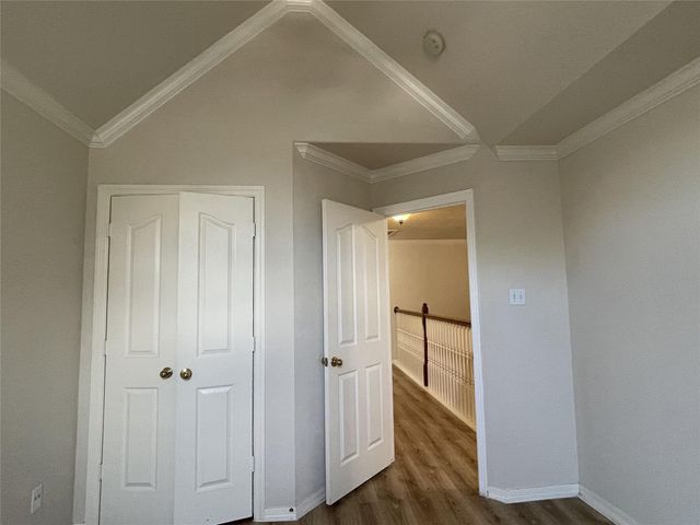 6410 E Linpar Court, Houston, TX 77040