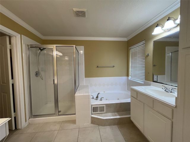 6410 E Linpar Court, Houston, TX 77040