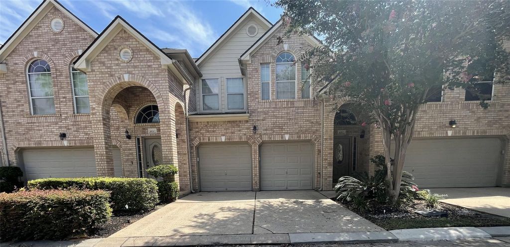 6410 E Linpar Court, Houston, TX 77040