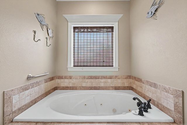 6132 Remington Drive, Bryant, AR 72022