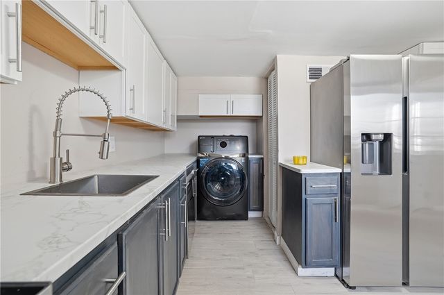 125 Liberty St, Bridgeville, PA 15017