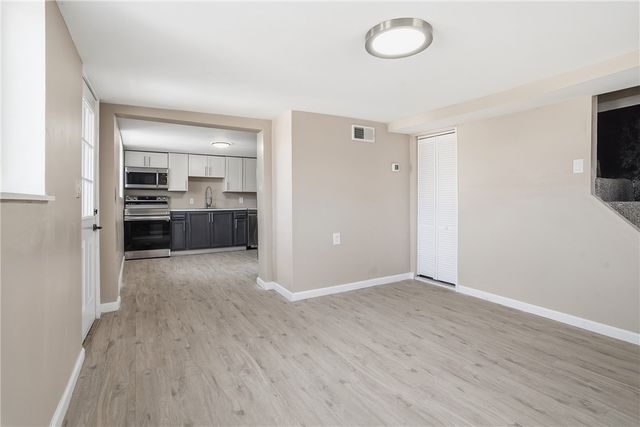 125 Liberty St, Bridgeville, PA 15017