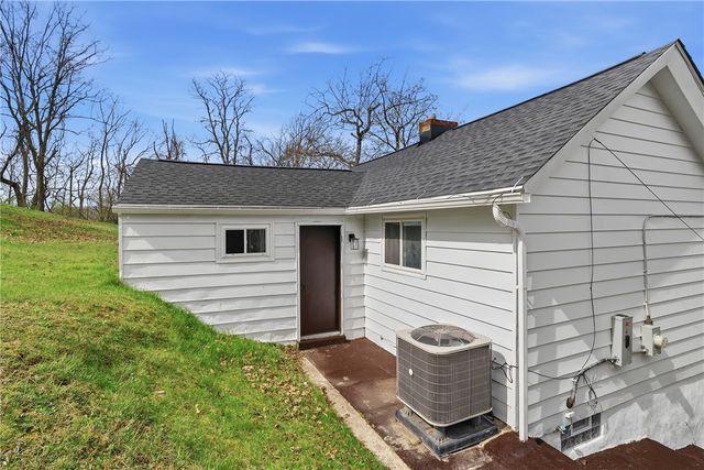 125 Liberty St, Bridgeville, PA 15017