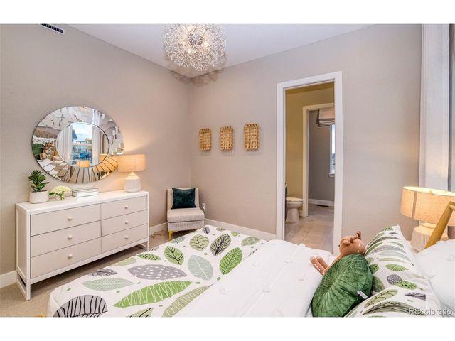8837 Hotchkiss St, Littleton, CO 80125