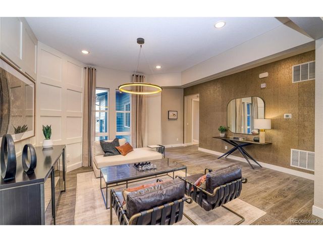 8837 Hotchkiss St, Littleton, CO 80125