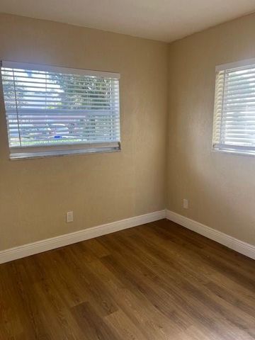 734 SW 8th Street, Dania Beach, FL 33004