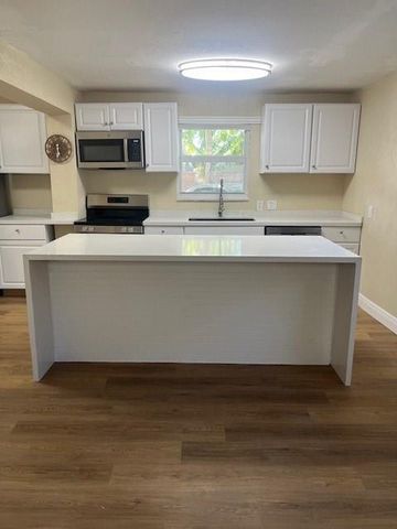 734 SW 8th Street, Dania Beach, FL 33004