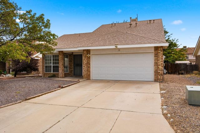 8 Apache Plume Road, Los Lunas, NM 87031