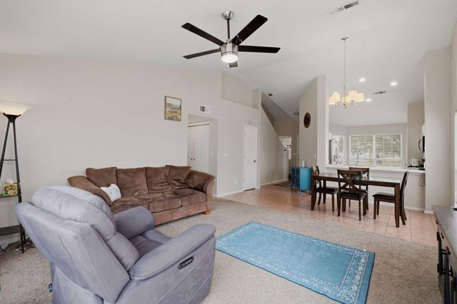 8 Apache Plume Road, Los Lunas, NM 87031