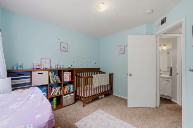 8 Apache Plume Road, Los Lunas, NM 87031