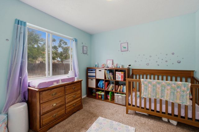 8 Apache Plume Road, Los Lunas, NM 87031