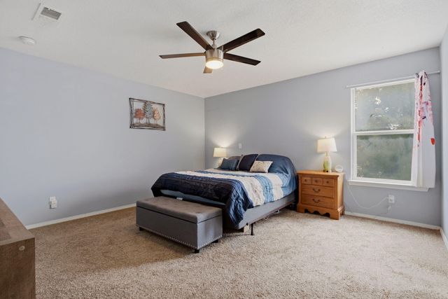 8 Apache Plume Road, Los Lunas, NM 87031