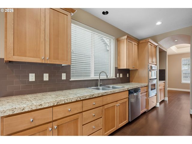 16670 Nw CANTON St, Portland, OR 97229