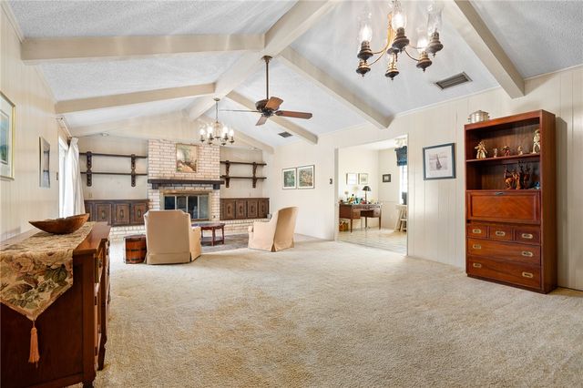 219 Poesta Dr, Portland, TX 78374