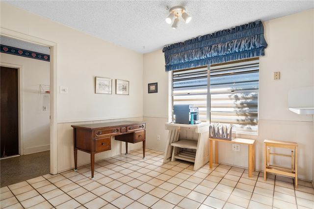 219 Poesta Dr, Portland, TX 78374