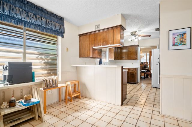 219 Poesta Dr, Portland, TX 78374