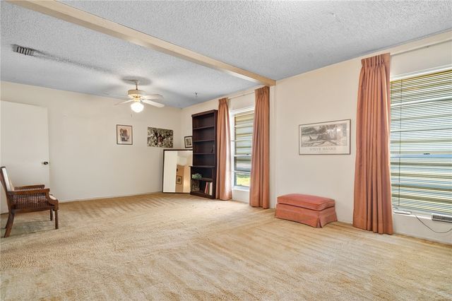 219 Poesta Dr, Portland, TX 78374