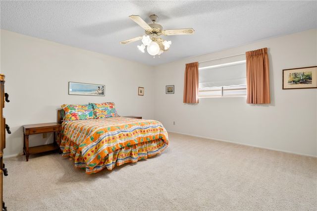 219 Poesta Dr, Portland, TX 78374