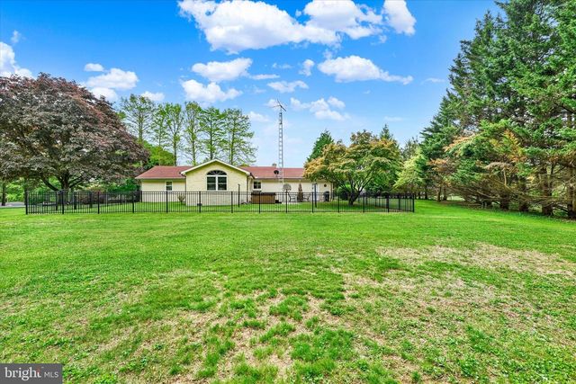 1609 FAIRMOUNT RD, Hampstead, MD 21074
