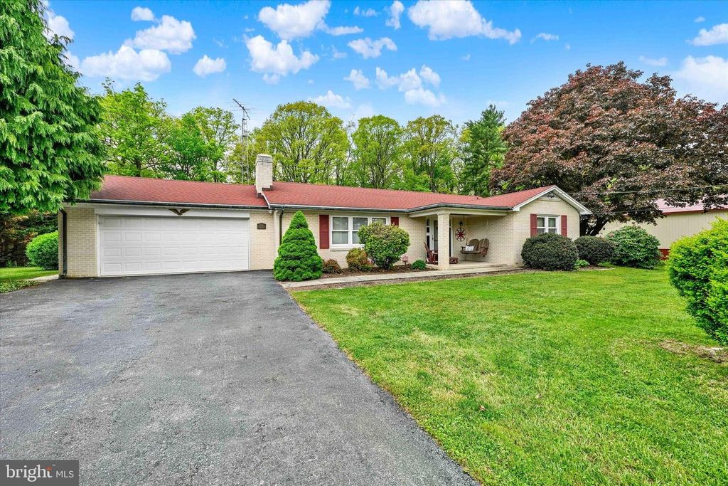 Image 1 of property listing at 1609 FAIRMOUNT RD, Hampstead, MD 21074