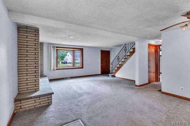 20 Nicholas Drive South, Tonawanda, NY 14150