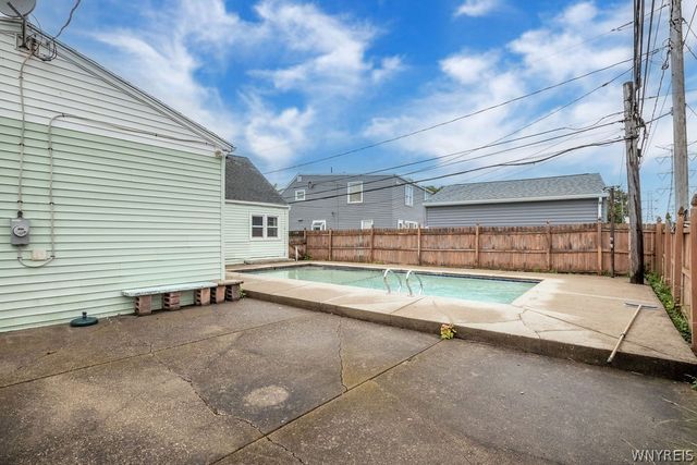 20 Nicholas Drive South, Tonawanda, NY 14150