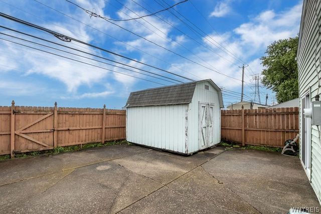 20 Nicholas Drive South, Tonawanda, NY 14150