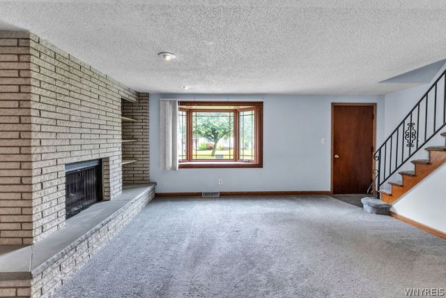 20 Nicholas Drive South, Tonawanda, NY 14150