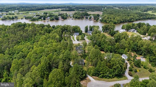 86 VIRGINIA PINES CT, Louisa, VA 23093