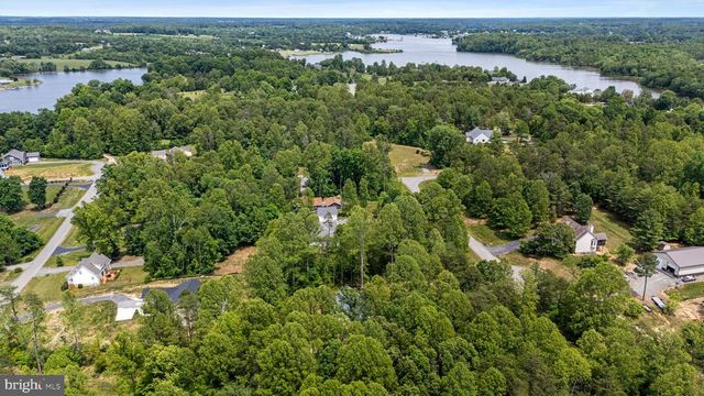 86 VIRGINIA PINES CT, Louisa, VA 23093