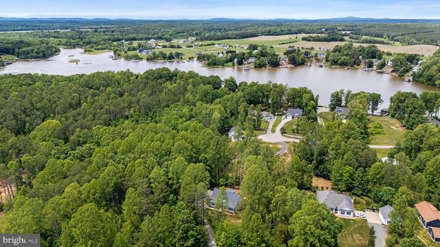 86 VIRGINIA PINES CT, Louisa, VA 23093