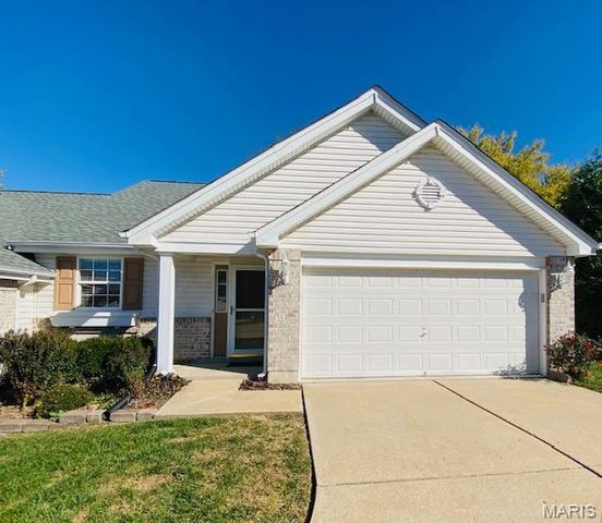 12 Quiet Meadow Court, St Peters, MO 63376