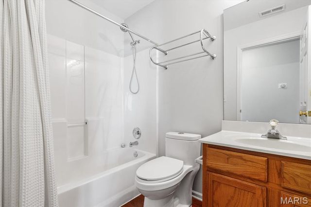 12 Quiet Meadow Court, St Peters, MO 63376