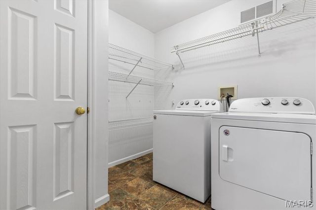 12 Quiet Meadow Court, St Peters, MO 63376