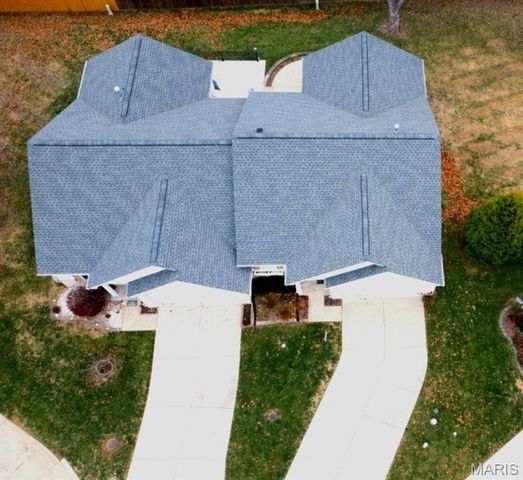 12 Quiet Meadow Court, St Peters, MO 63376