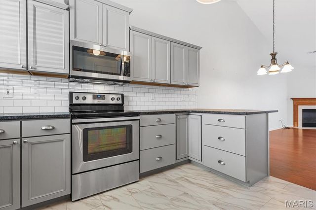 12 Quiet Meadow Court, St Peters, MO 63376