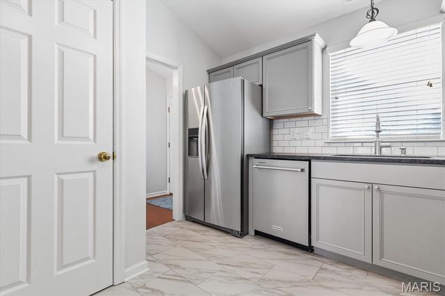 12 Quiet Meadow Court, St Peters, MO 63376