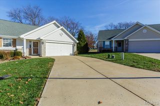 12 Quiet Meadow Court, St Peters, MO 63376