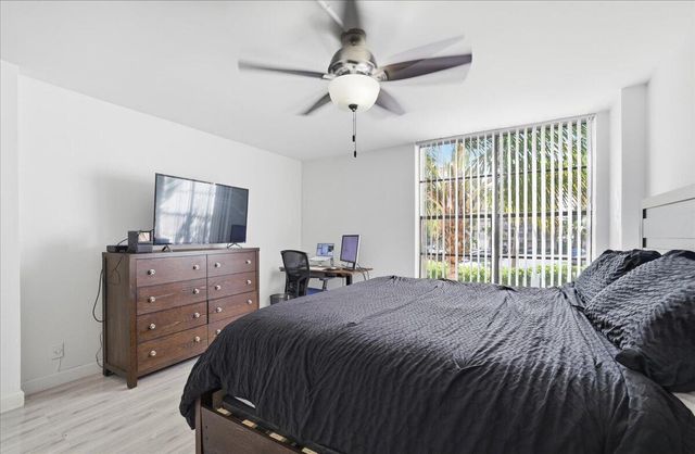 16 Royal Palm Way 205, Boca Raton, FL 33432