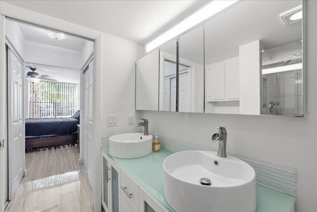 16 Royal Palm Way 205, Boca Raton, FL 33432