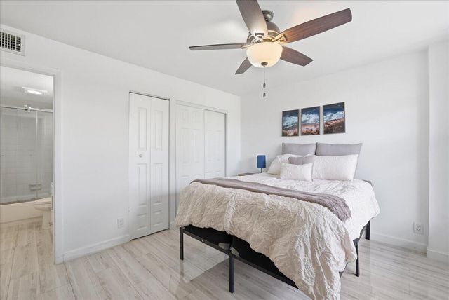 16 Royal Palm Way 205, Boca Raton, FL 33432