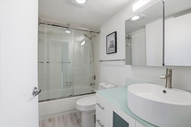 16 Royal Palm Way 205, Boca Raton, FL 33432