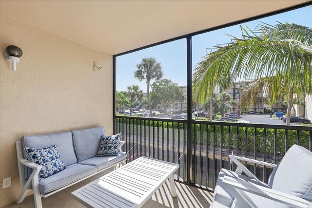 16 Royal Palm Way 205, Boca Raton, FL 33432
